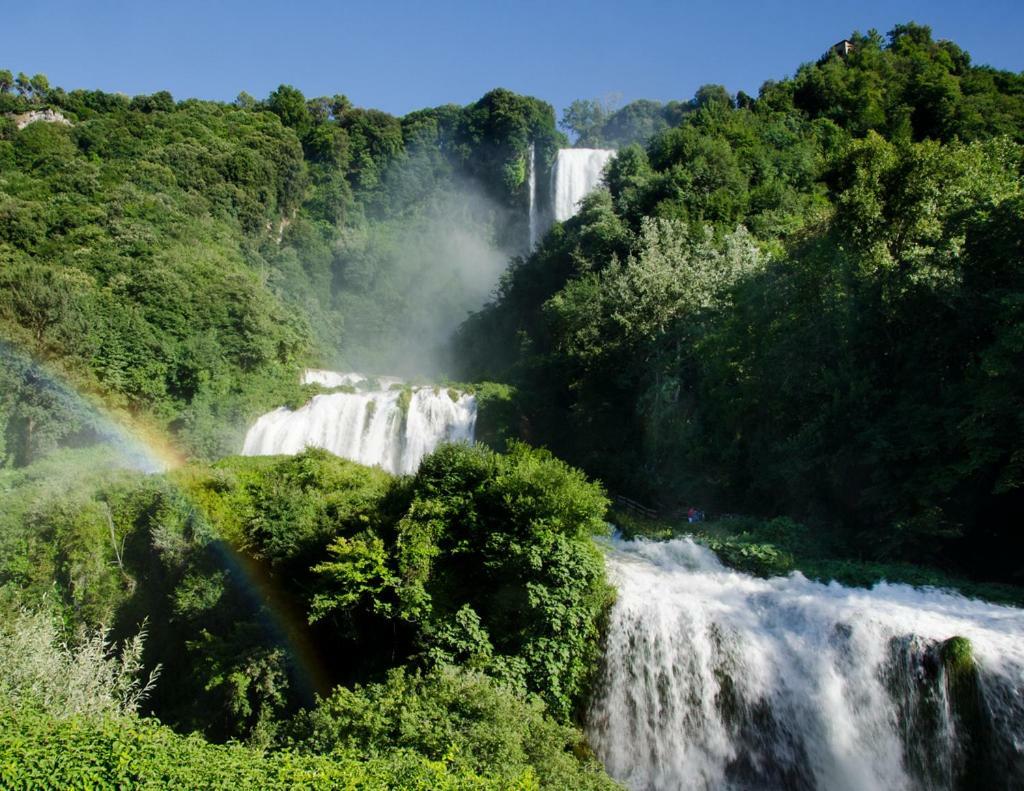 Hotel Il Casolare Della Cascata Terni Exterior foto